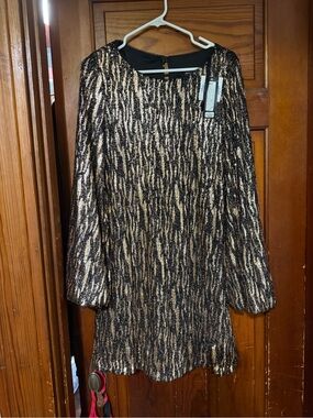 Betsy & Adam Black and Gold Long-Sleeve Sequin Shift Dress